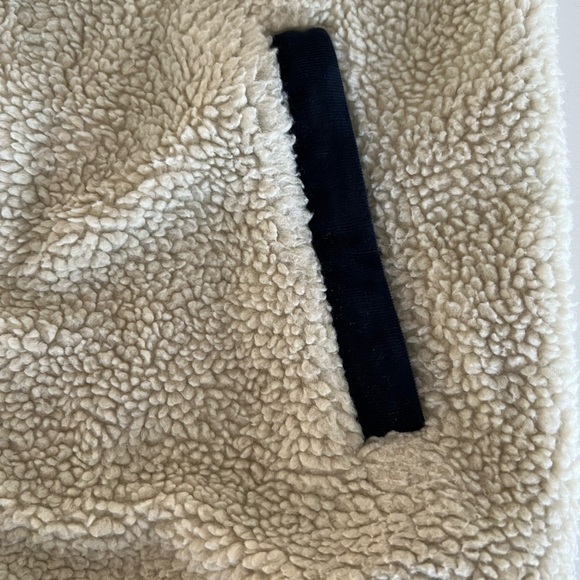 Vineyard Vines SuperShep Fleece with Green Piping - Picture 4 of 5